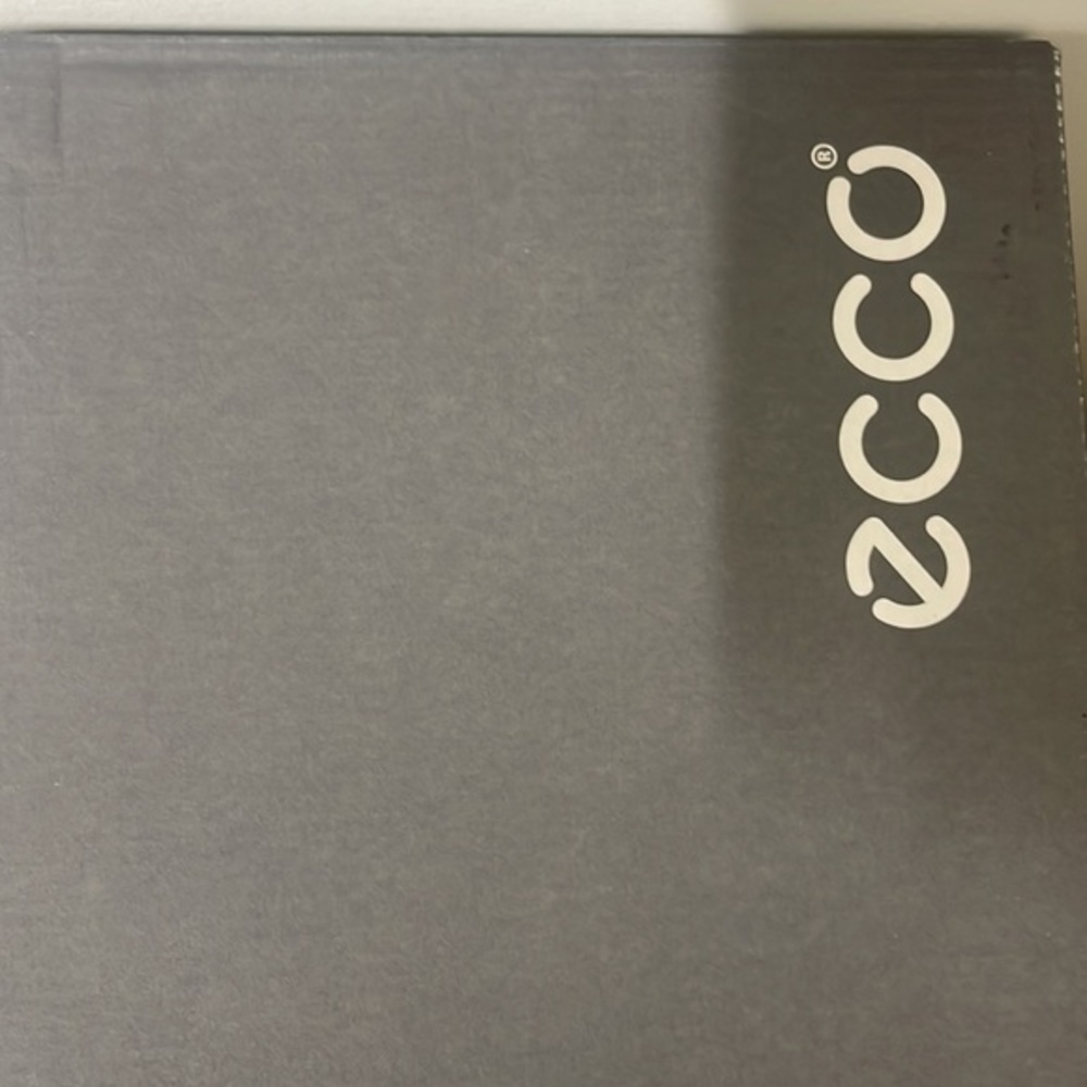 NIB Ecco Men's Soft 8 Perforated Lace-up Sneakers Men's Shoes Size 10 - Picture 2 of 2